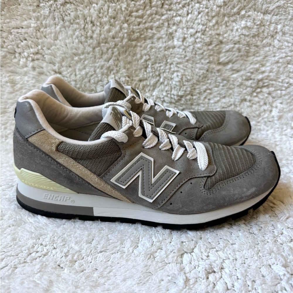 New Balance - Gray and White 996 Sneakers - Unisex - W 9US / M 7.5US